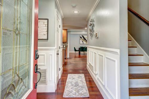 Entrance, Hideaway Pool Retreat 18 miles from downtown Atlanta in South Fulton