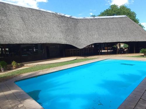 Úszómedence, Ombinda Country Lodge in Outjo