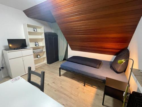 Gemütliches Gästezimmer im Casa Kirchweg in Gladbach, Deutschland