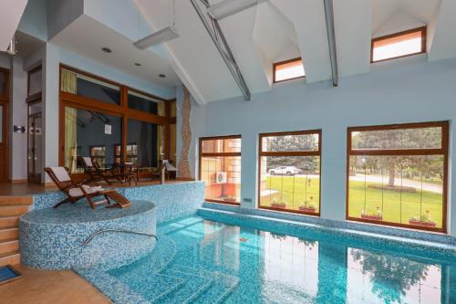 Hotel Villa Majur - 수영장