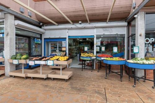 Cozy Double Room - Mins to Station & Olympic Park - Shared Bathroom in Bankstown
