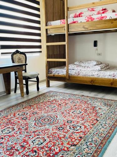 2 bunk beds