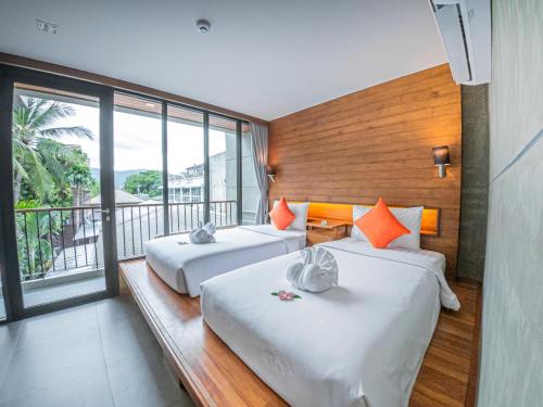 Standard Double or Twin Room with Balcony image 10