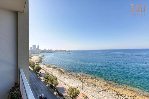A Beautiful seafront home with balcony & Views by 360 Estates