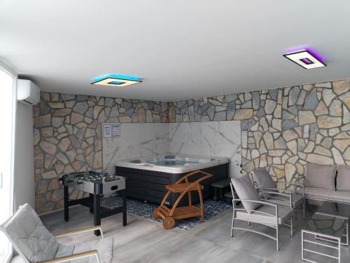 Pezsgőfürdő, Khalli apartman 4 stars with private pool and jacuzzi near Opatija in Rukavac