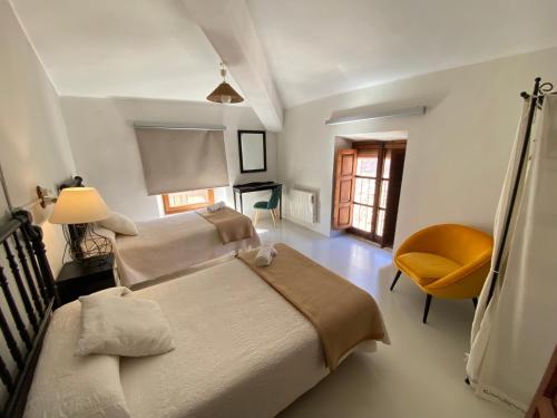 2 twin beds