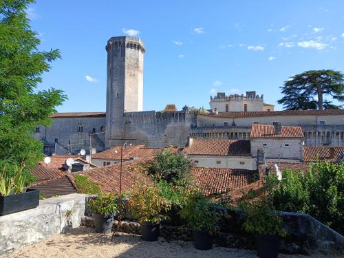 ทัศนียภาพ, Joli gîte avec vue sur le château (Joli gite avec vue sur le chateau) in บร็องตูม