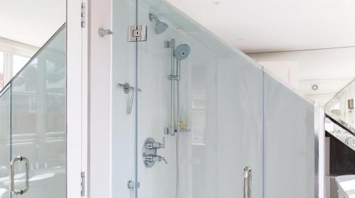 Pocket Full of Pearls 1 Bedroom Duplex Penthouse - main image