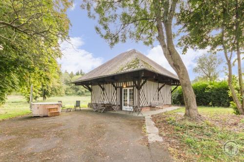 Viesnīcas āriene, L'Atelier à l'orée des bois (L'Atelier a l'oree des bois) in L'Oudon