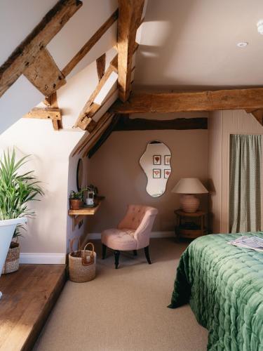 Book the Deluxe King Room Deluxe King Room