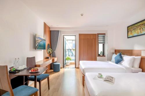 Deluxe Triple Room room in VieLa Apartment Nha Trang