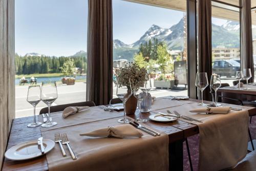 Restaurant, Postresidenz am See in Arosa