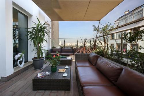Park Suites Hotel & Spa near Notre Dame de Lourdes
