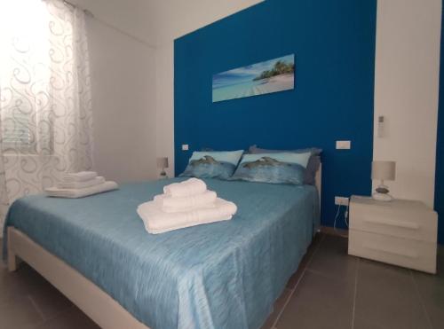 2 bedrooms, 3 beds