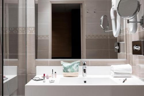 Mercure Rouen Centre Champ de Mars - image 11