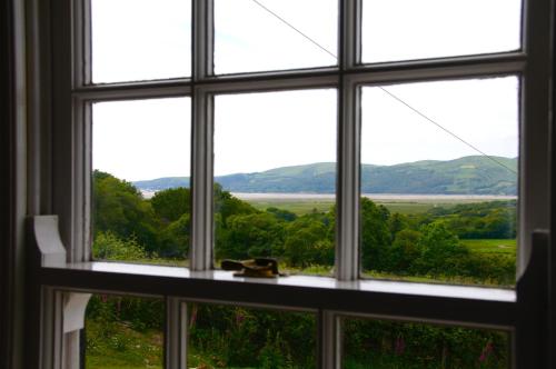 Skats, Cae Mawr Borth and Ynyslas in Furnace (Machynlleth)