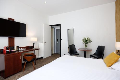 Deluxe Double Room image 4
