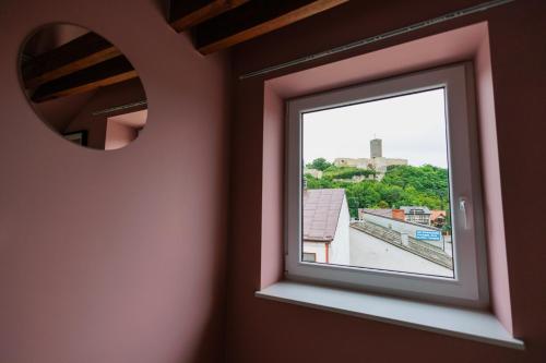 Apartamenty Mostowa - klimatyczny nocleg z widokiem w centrum Iłży