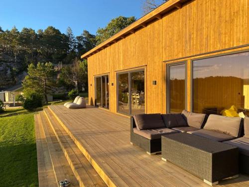 Hus nara havet in Uddevalla