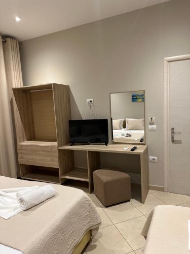 Deni's Hotel