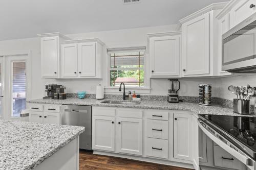 Edgewood - Work Friendly & Near Downtown in Jeffersonville, USA