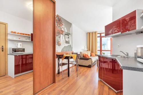 Róża Wiatrów Apartament w Świnoujsciu by Noclegi Renters - image 3