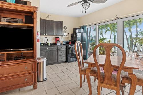 Boot Key Harbor Retreat Whole House in Marathon, USA