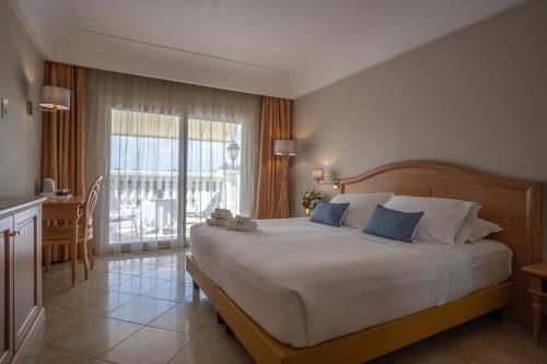Palace Hotel - image 12