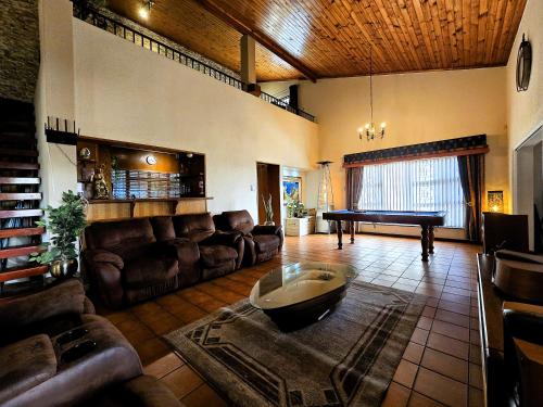 Walters Lane Luxury Accommodation main house - No loadshedding - Stellenbosch Walters Lane Luxury Accommodation main house - No loadshedding - Stellenbosch
