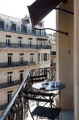 Балкон/тераса, Chateau Frontenac Hotel in 8th - Champs Elysees