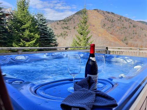 SlopeSide Chalet - Pool, Grill, Hot tub, Views, Killington