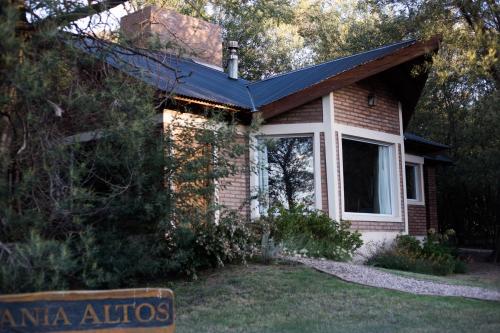 2 bedrooms, 5 beds