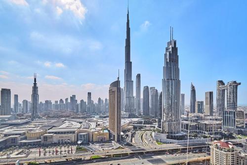 LUXE | 2BR | Burj Khalifa View | Dubai Mall Access - image 4