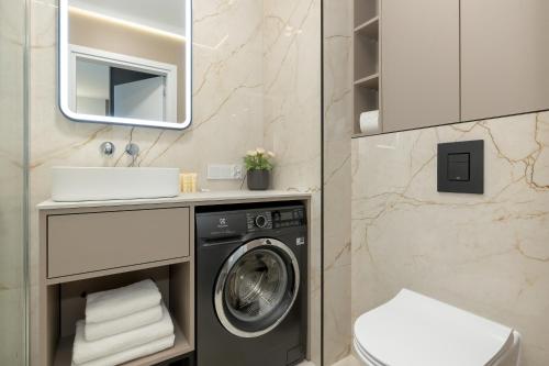 One-Bedroom Apartment with Balcony image 4