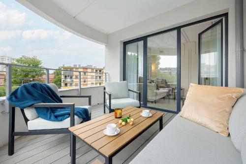 One-Bedroom Apartment with Balcony image 3