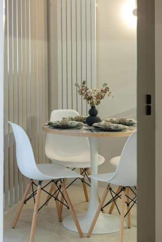 One-Bedroom Apartment with Balcony image 9