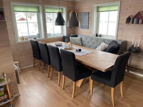 Modern, lovely holidayhome, in quiet nature close to Trolltunga, Utsikten (foto 6)