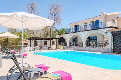Villa Danae Coral Bay by Villa Plus, Peyia (Foto 4)