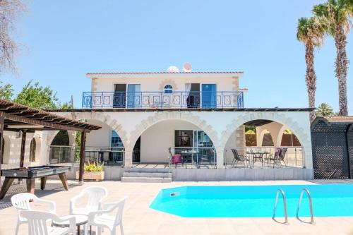 Villa Danae Coral Bay by Villa Plus - image 4