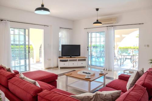 Villa Danae Coral Bay by Villa Plus, Peyia (Foto 7)