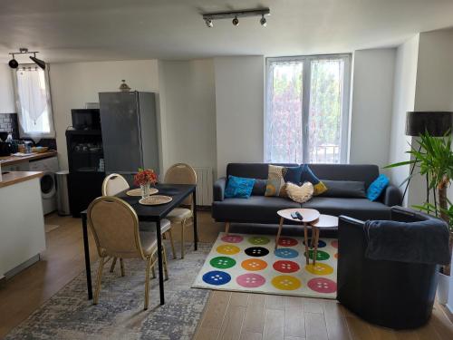 Coquet appartement à 15mn de Paris et 10 mn de Stade de France, wifi, Netflix, (Coquet appartement a 15mn de Paris et 10 mn de Stade de France, wifi, Netflix,) in Сан-Бріс-су-Форе