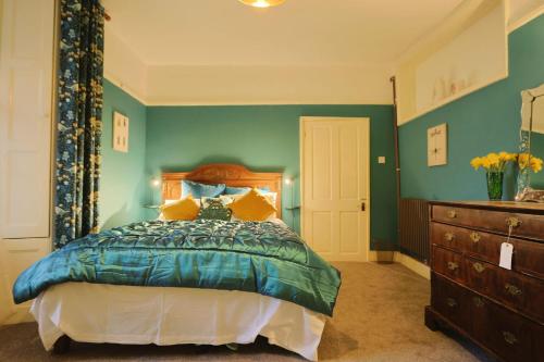 Two Bedroom flat in Caledonia Place