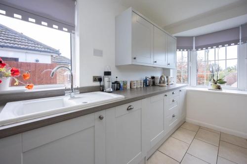 Facilities, Host & Stay - Downs Valley House in Woodingdean