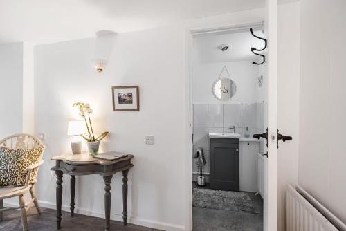 Exterior view, Chapel Cottage in Milton Abbas