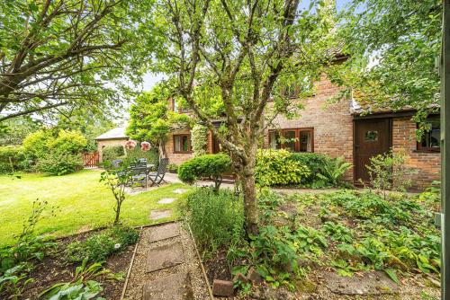 Exterior view, Chapel Cottage in Milton Abbas