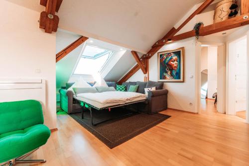 Spacious Penthouse with AC and Free Parking Steps Away From the Central Station, Koblenc (fotografie 9)