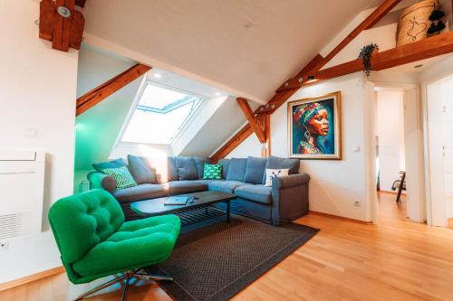 Spacious Penthouse with AC and Free Parking Steps Away From the Central Station, Koblenc (fotografie 8)