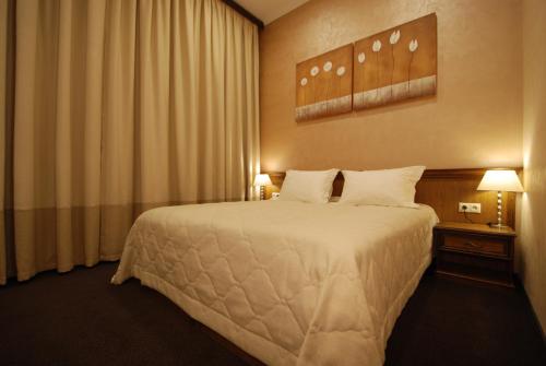 Hotel Nicole - main image