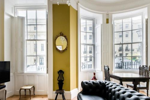 Classic Elegance - Regency Apartment with Period Features - image 2
