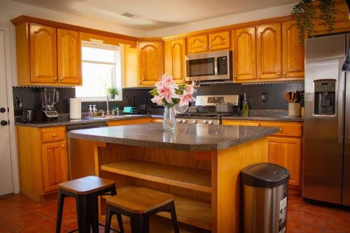 Azul Oasis 3br Modern Comfort in Albuquerque, USA